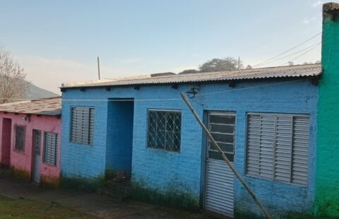 Rua Otacilio de Oliveira  Casa azul nº 238