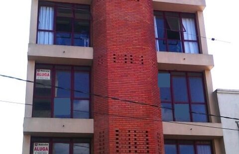 Centro GALERIA FLORES DIAS RUA RIVADÁVIA CORRÊA, Nº 642.