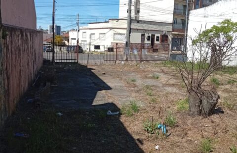 Vendas Terreno rua dos Andradas  (em frente  à rua  15 de Novembro, à 100 metros da praça Getúlio Vargas)