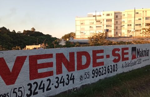 Vendas Terreno  Centro   Rua Amaro da Silveira esquina Rua Rivadávia Corrêa